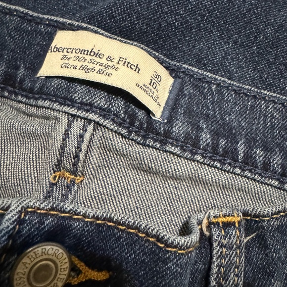 Abercrombie And Fitch Ultra High Rise 90s Straight Jean - Picture 5 of 5
